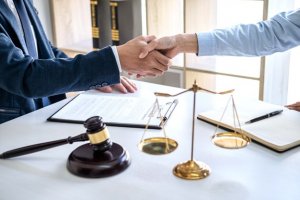 Are You About To Sign A Partnership Agreement? Get The Best Advice From Commercial Lawyers