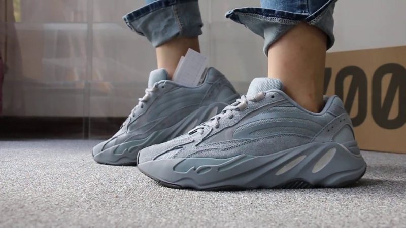 stockx yeezy 700 hospital blue