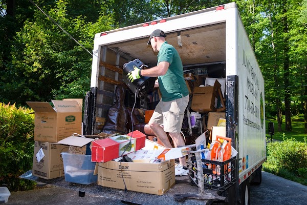 Tips for Selecting a Reliable Junk Removal in Forney TX