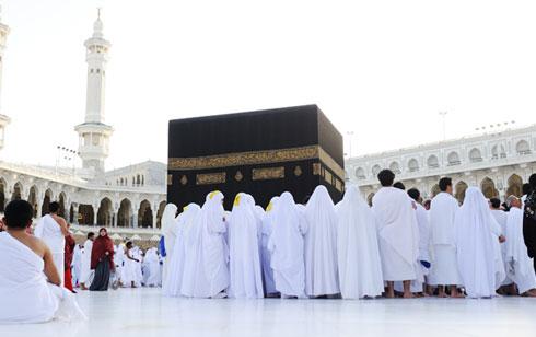 How to Plan an Umrah Trip for Elderly Parents? 